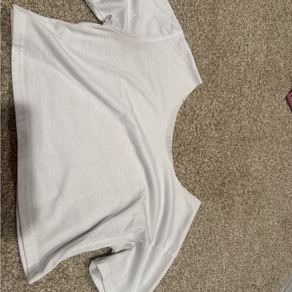SHEIN White Crop Top